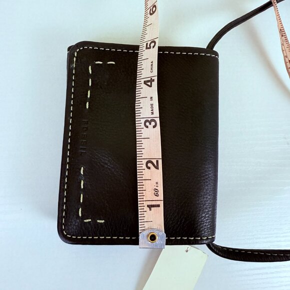 NWT Fossil Black Leather Crossbody Wallet | Contrast Stitching | Zip Pockets - Picture 7 of 9